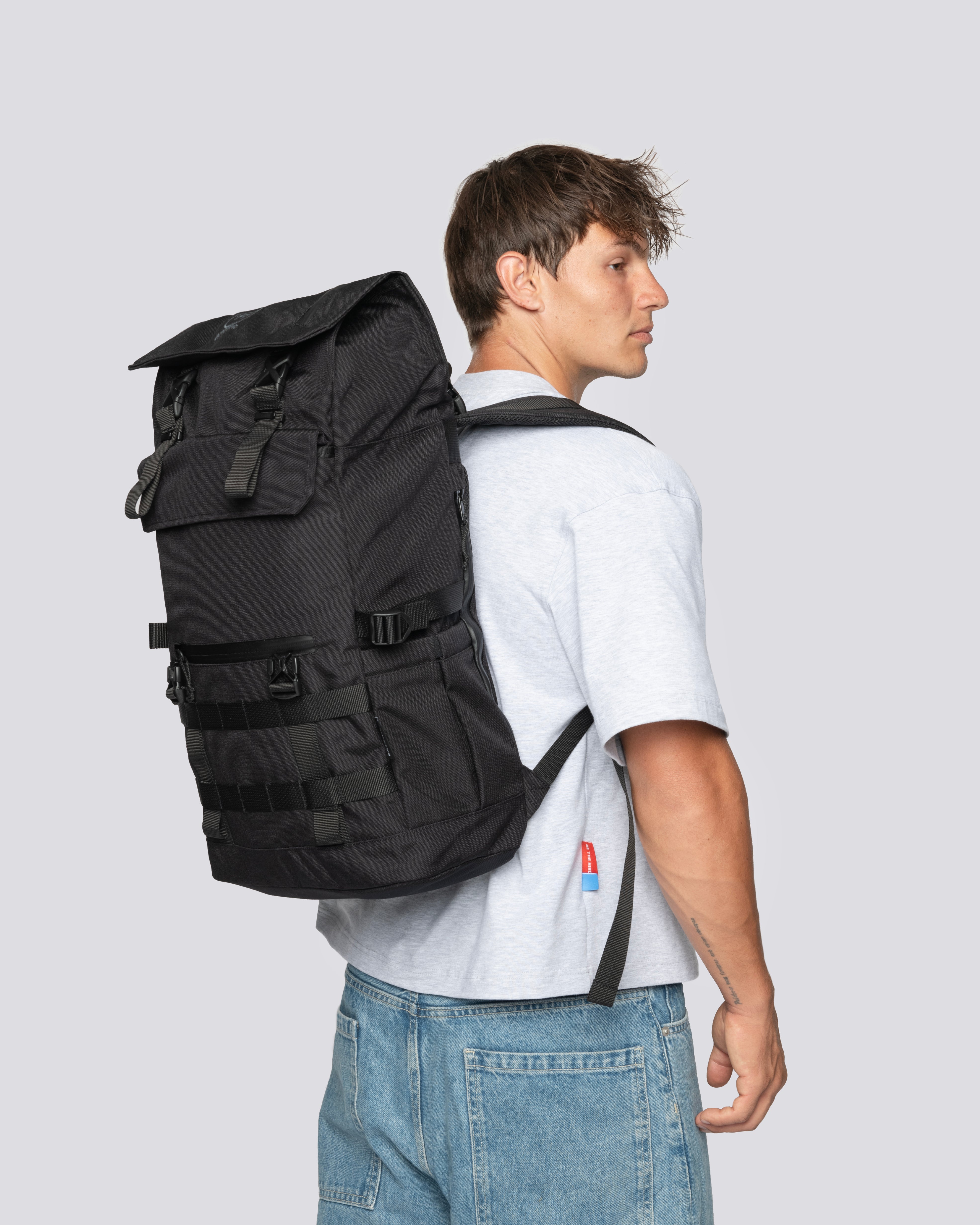 Minato Premium 40l - Dunkel Schwarz