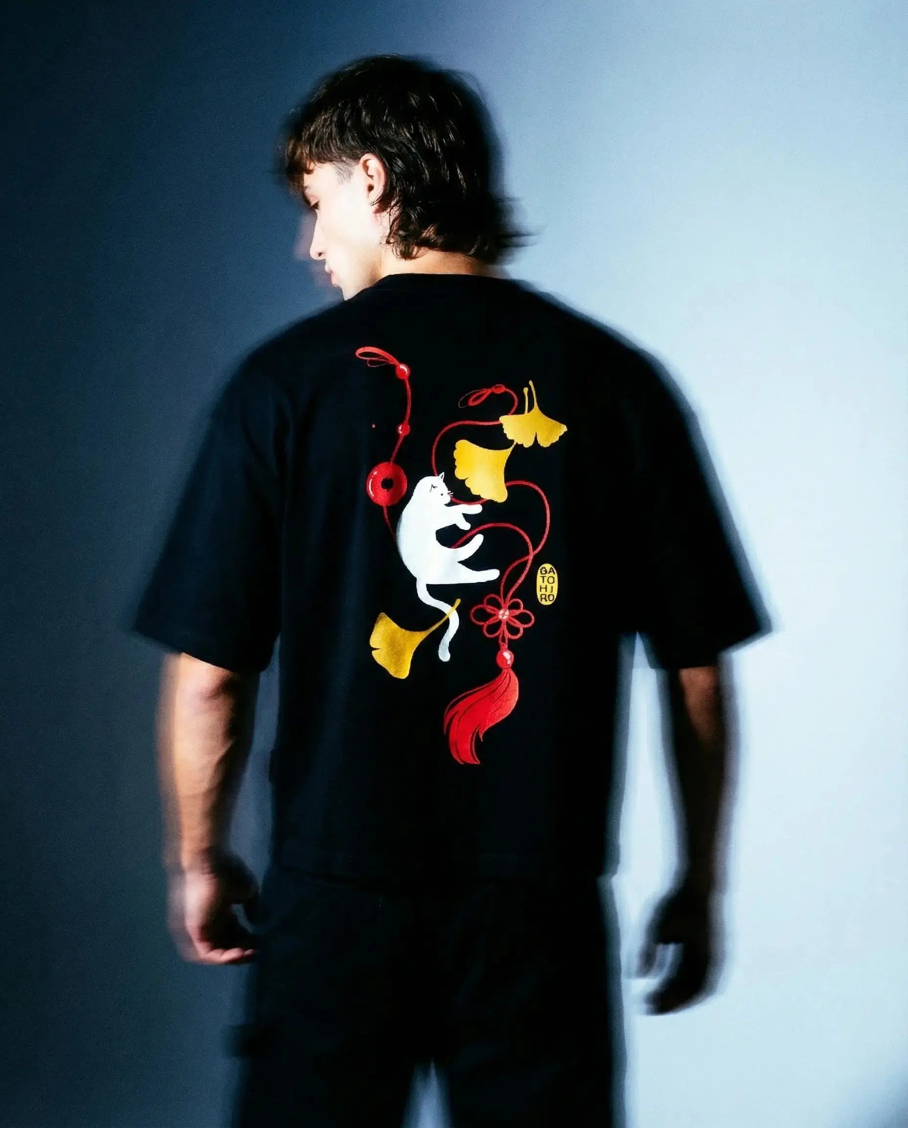 Ginko Cat Tee - Black Cropped Oversized Batohiro