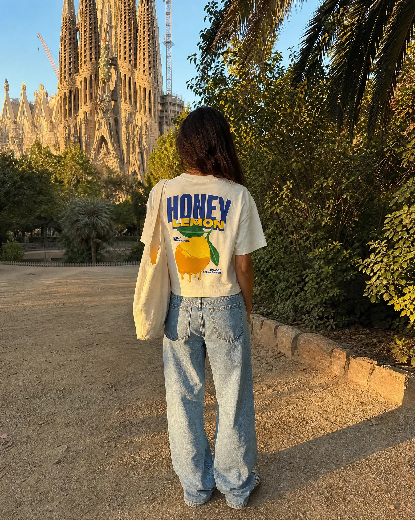 Ginko Cat Tee - Black Cropped Oversized