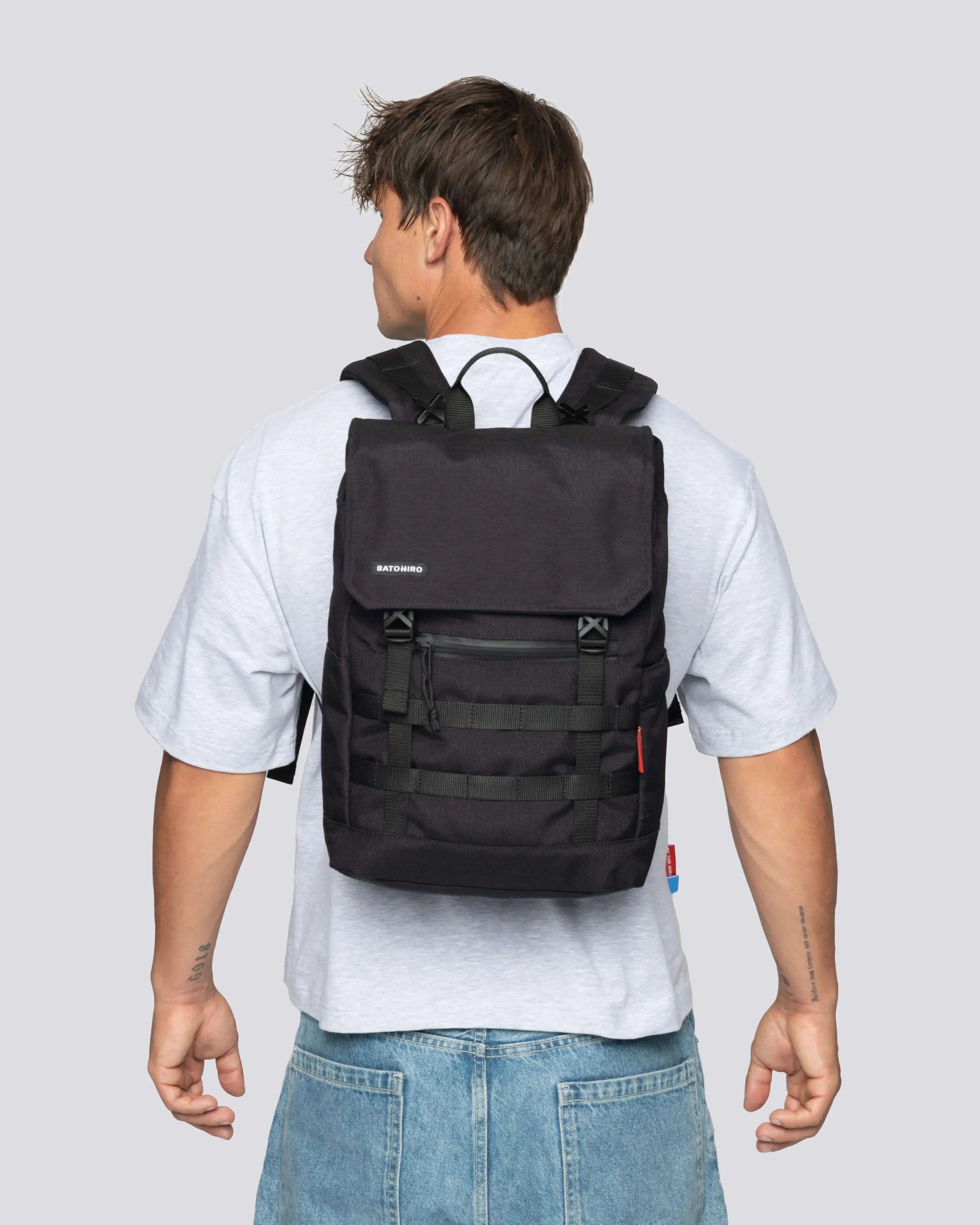 Minato Lite 2.0 – Dunkelschwarzer Rucksackhiro